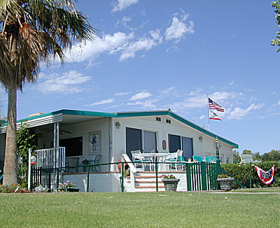 Verde Shores Estates Photo Gallery, waterfront Senior community on the Colorado River in Needles California